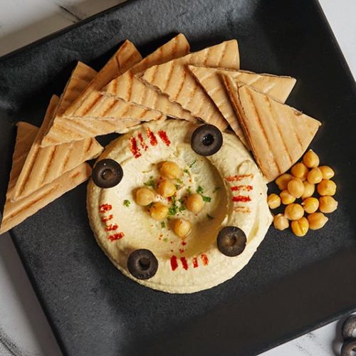 Hummus With Grilled Pita